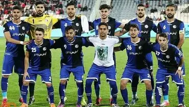 پیراهن متفاوت یک بازیکن فولاد +عکس