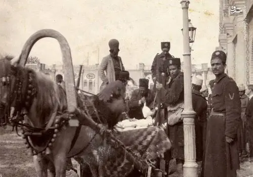 میدان توپخانه تهران در دوران ناصرالدین‌ شاه قاجار+ عکس 
