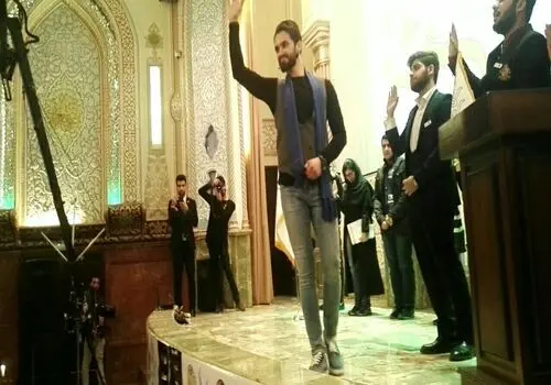  ۷ پرسش و ۳ تذکر در باب انگیزه های جولان در عرصه سیمرغ!!