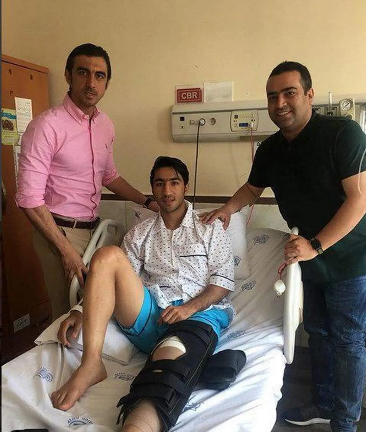 هافبک استقلال جراحی شد
