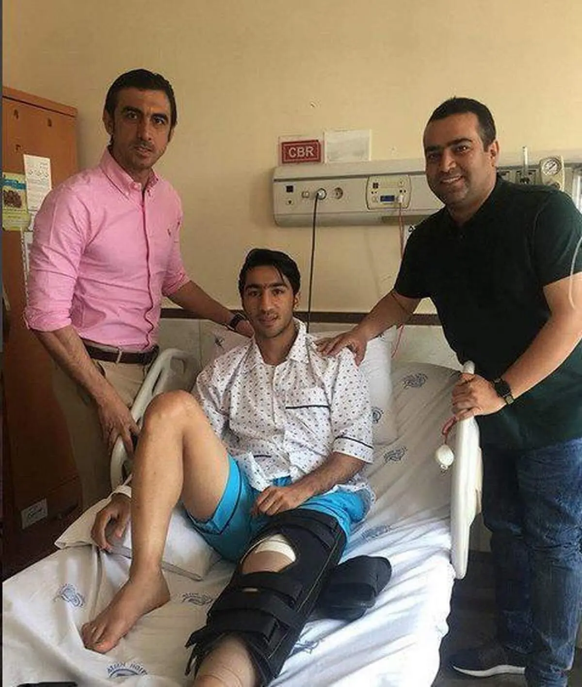 هافبک استقلال جراحی شد