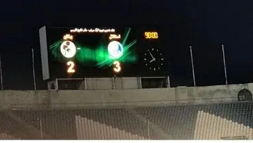 طعنه جالب پسر شفر به داور بازی استقلال و پیکان!