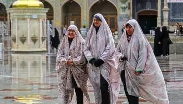 حجاب گردشگران خارجی در حرم حضرت معصومه +عکس