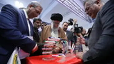 بازدید رهبر انقلاب از نمایشگاه کالای ایرانی