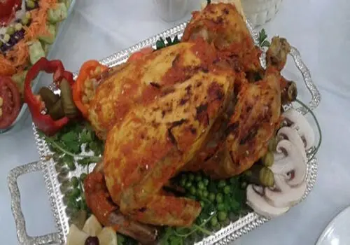 طرز تهیه مرغ شکم پر رشتی +فیلم /این غذای گیلانی جذاب را از دست ندهید