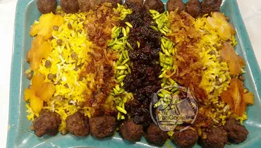 عدس پلو زعفرانی یکی از غذاهای رایج ایرانی ها