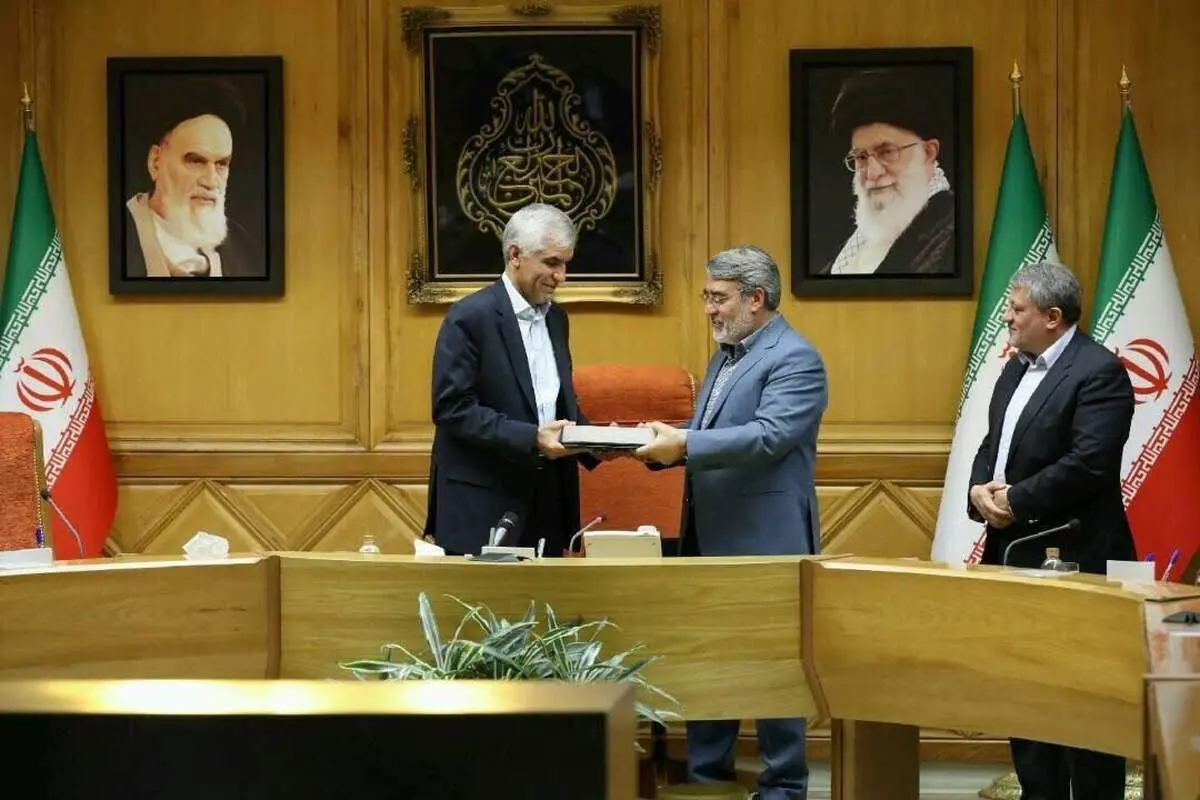 حکم افشانی، شهردار تهران ابلاغ شد+عکس