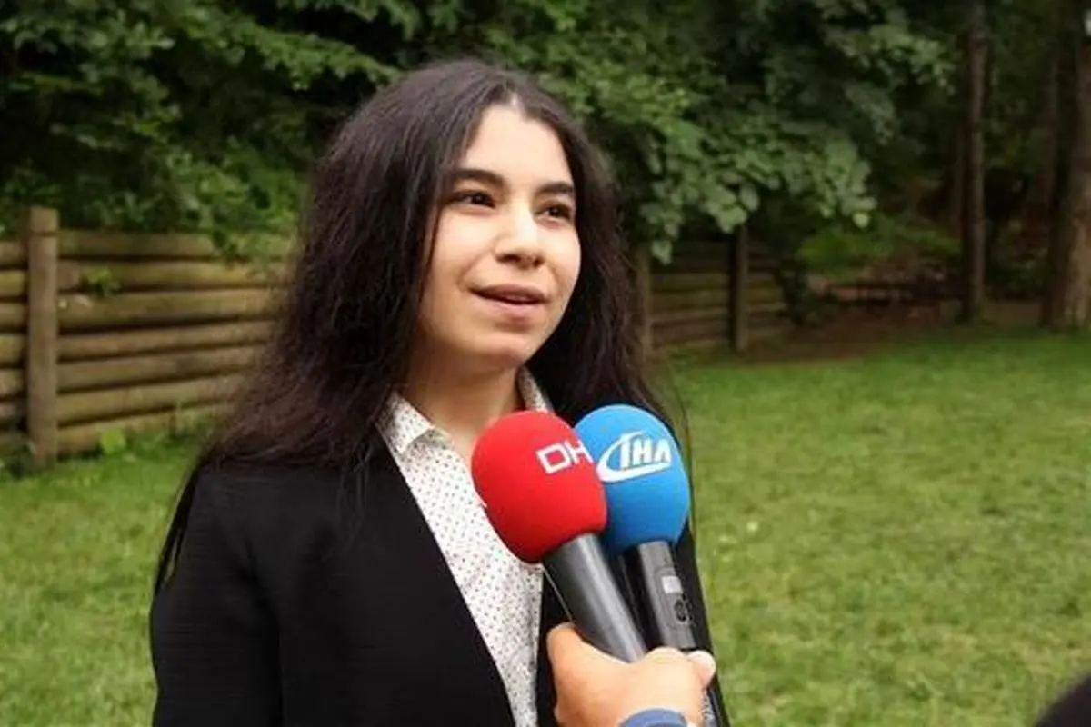 دختر ۱۸ ساله جوان ترین نامزد انتخابات پارلمانی ترکیه +عکس