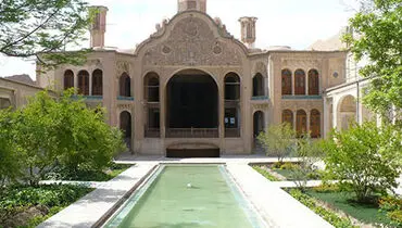 با خانه بروجردی‌ها و معماری بی نظیرش آشنا شوید