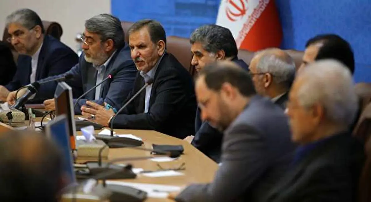 برخی تصور میکنند میتوان به دولت آسیب رساند، اما نظام آسیب نبیند