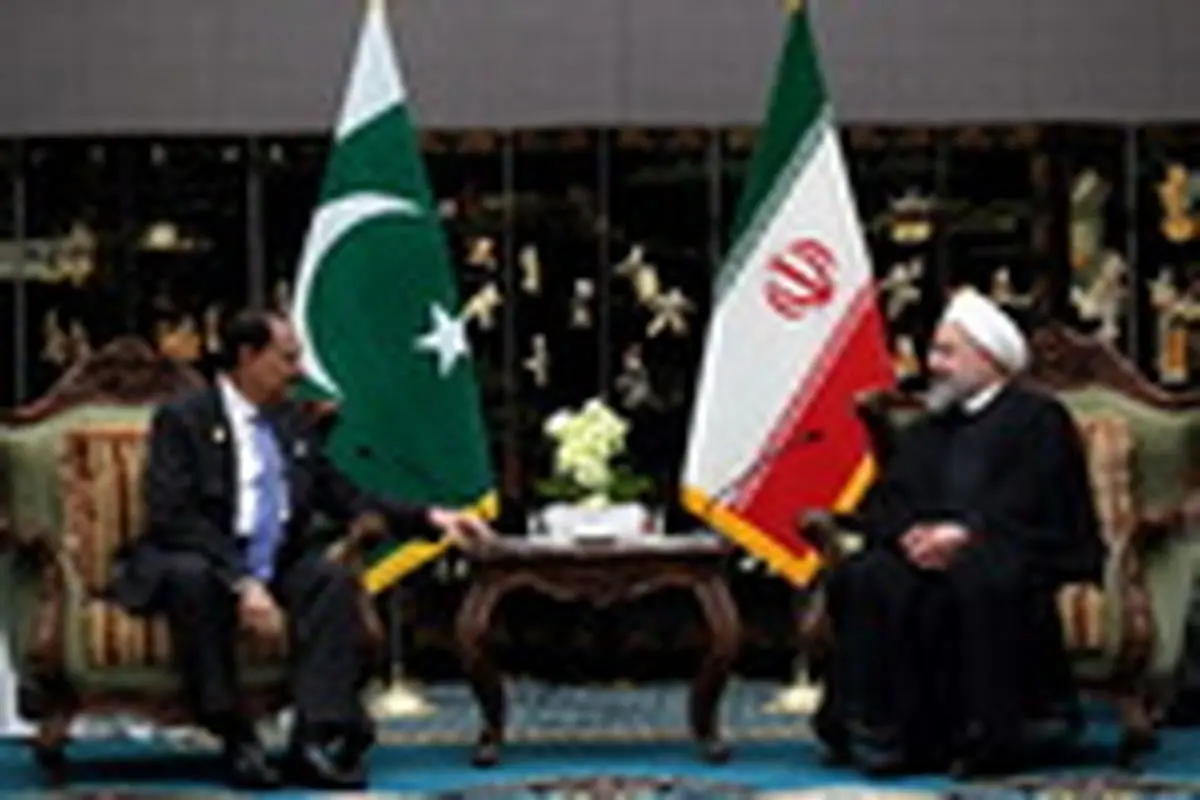 ورود روحانی به چین و دیدار با نخست وزیر پاکستان