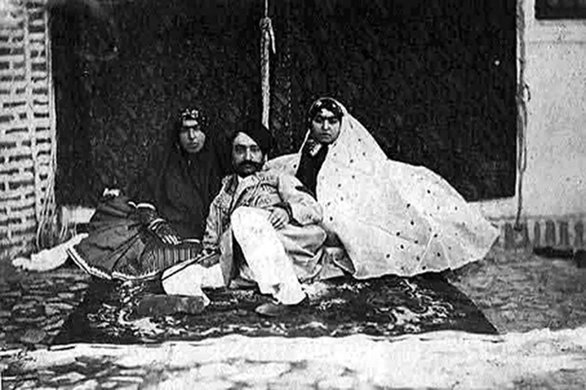 ناصرالدین شاه یه همراه انیسالدوله و عالیه خانم زنانی که اختیار نداشتند/ تعاملات درون حرمسرا و نقش آن در سیاست عهد ناصری