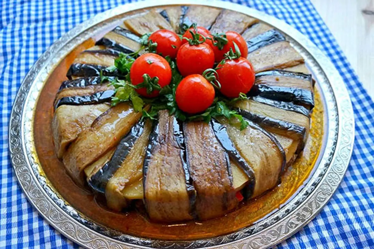 پاتلیجان دیبی؛ پاستا و بادمجان ترکیهای