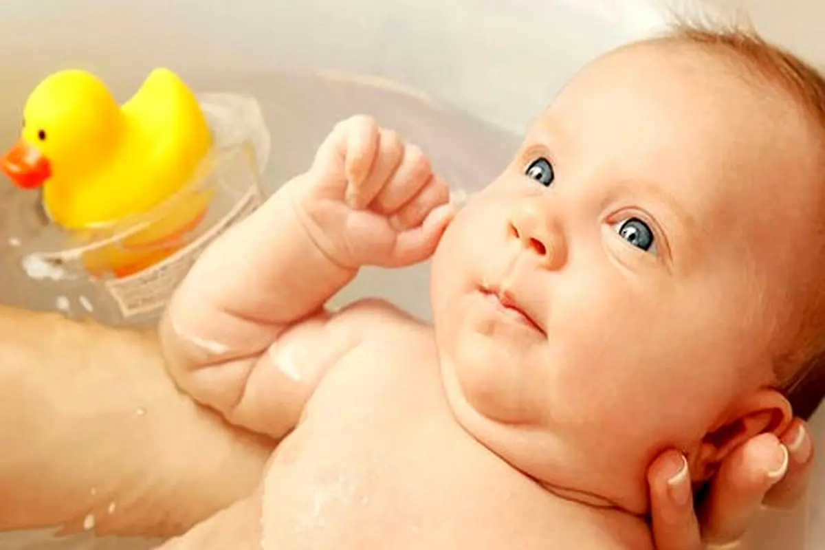 آموزش مرحله به مرحله حمام دادن نوزاد