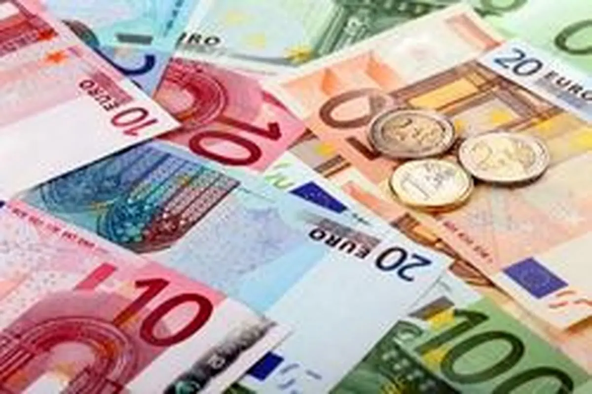 نرخ پوند و یورو کاهش یافت/ دلار ۴۲۲۴ تومان