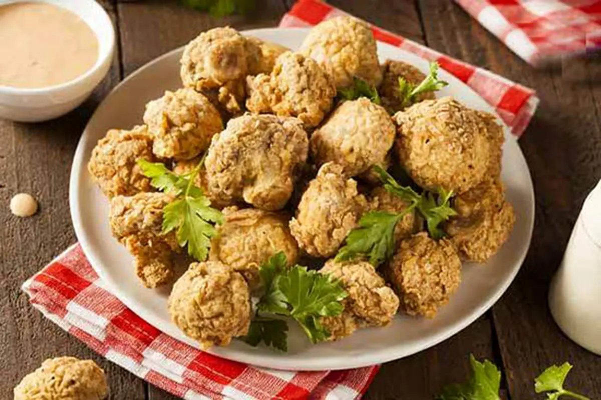 طرز تهیه قارچ سوخاری رستورانی خوشمزه با پنیر