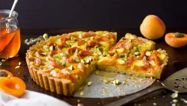 تارت زردآلو و پسته؛ دسر شیک و مجلسی