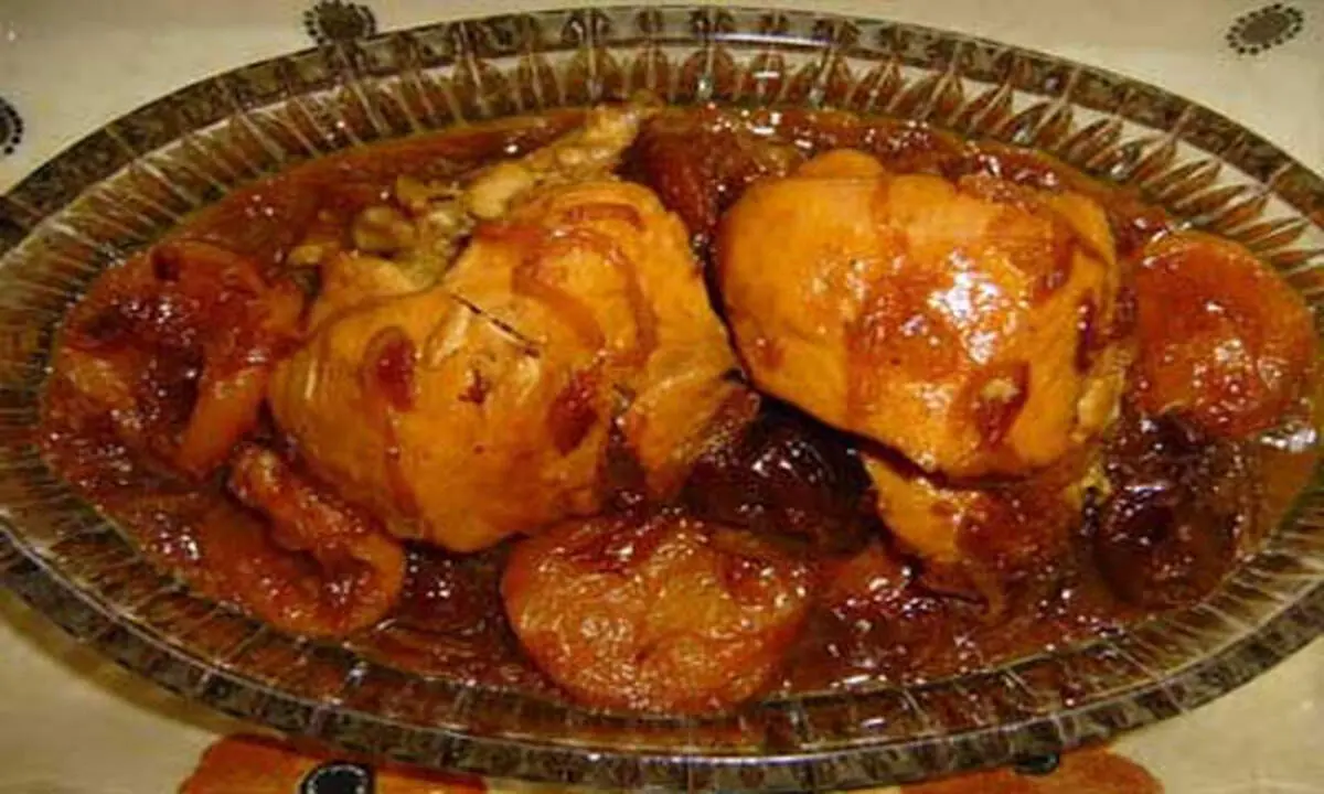 طرز تهیه خورش آلو مسمای گیلانی