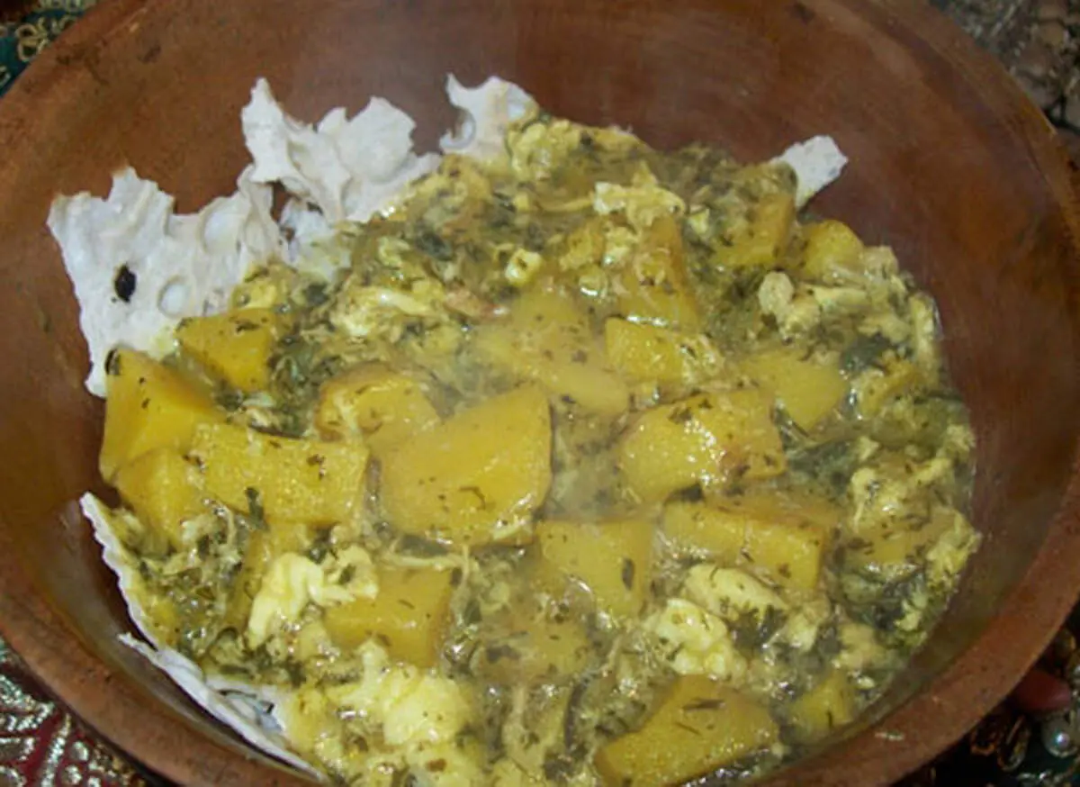 طرز تهیه اشکنه سیب زمینی