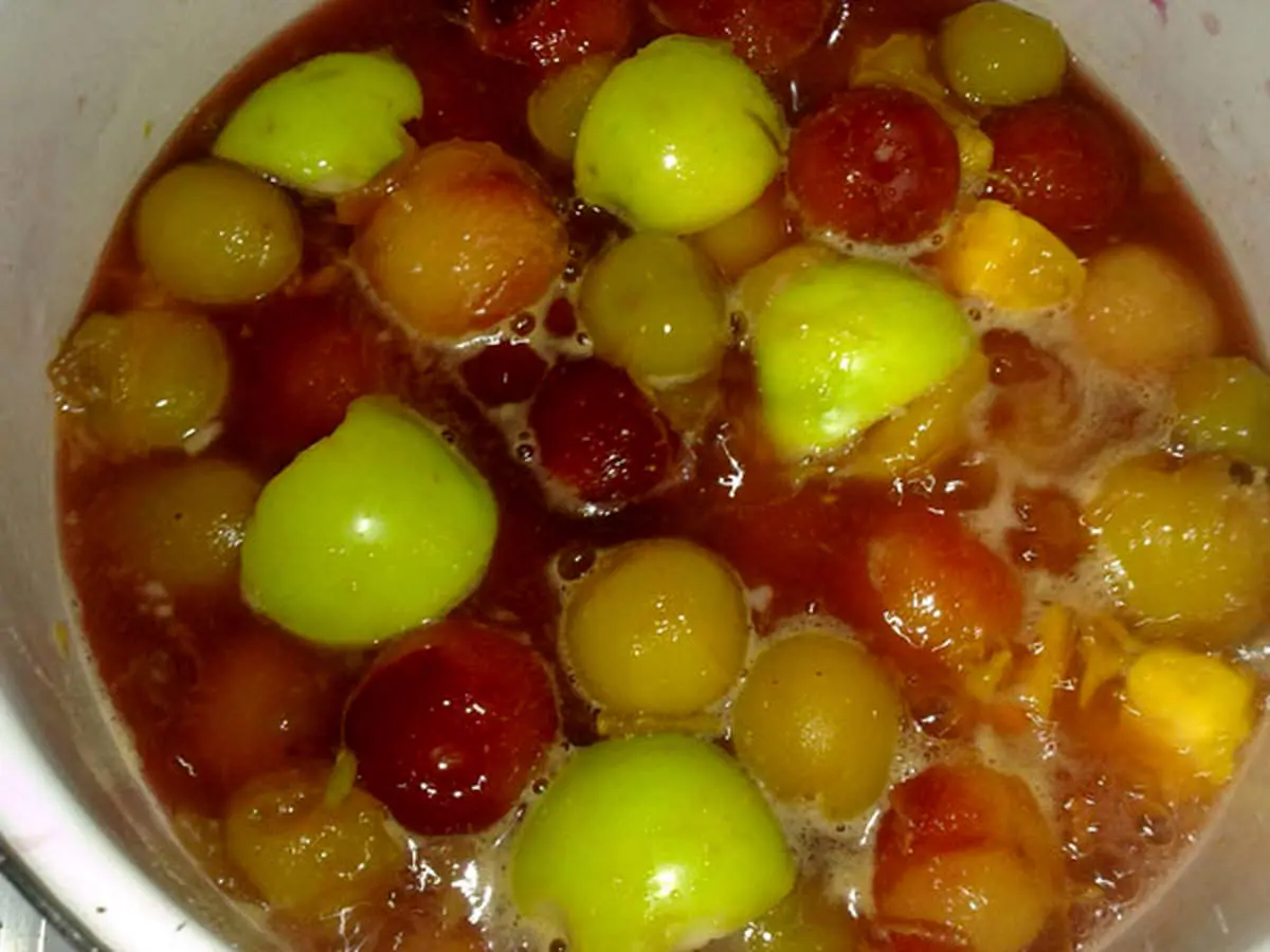 طرز تهیه لواشک هفت میوه به صورت تصویری