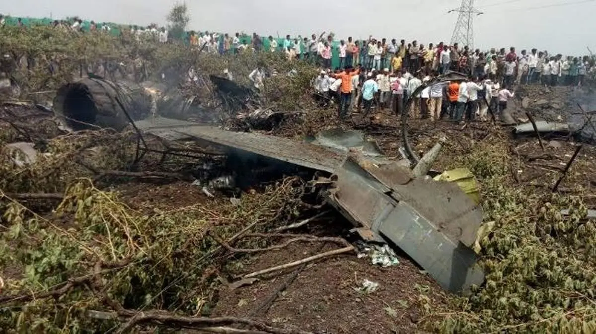 سقوط جنگنده سوخو۳۰ در هند +تصاویر