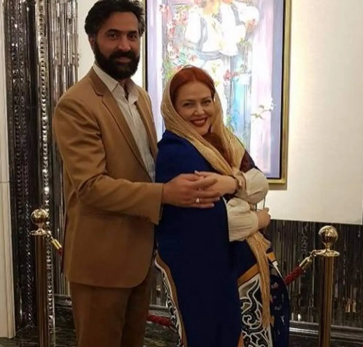 عکس رمانتیک خانم بازیگر با همسرش
