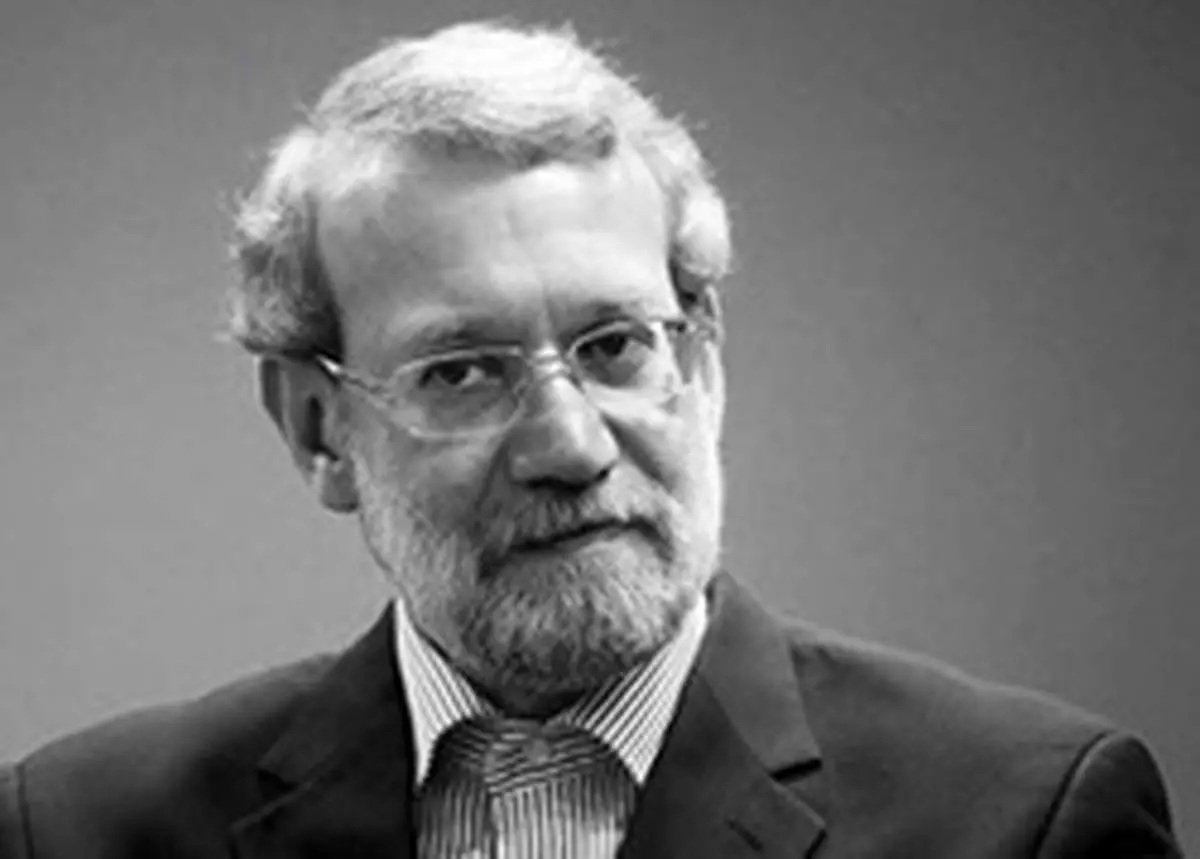 لاریجانی: دشمن با همه سر جنگ دارد