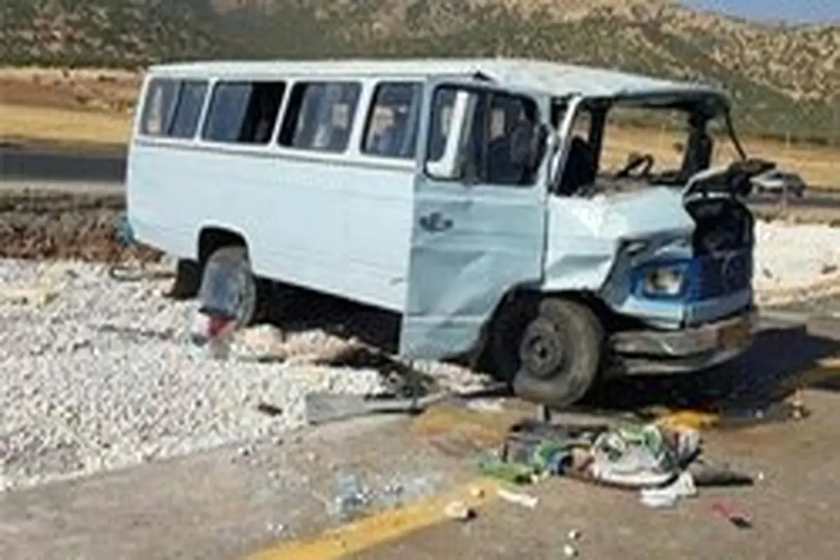 واژگونی مینیبوس در محور کوزران