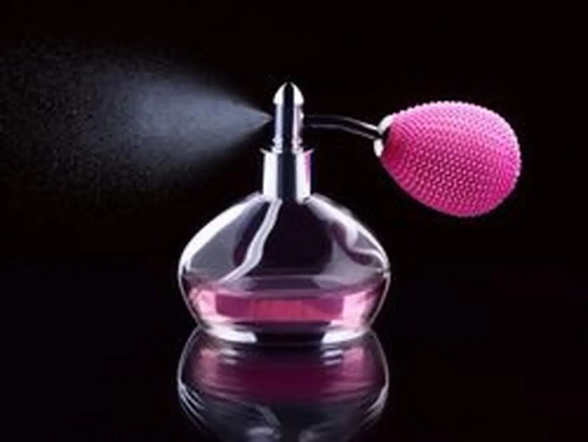 برای ماندگاری بوی عطر چه باید کرد؟