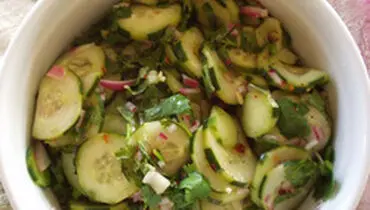 طرزتهیه سالاد رژیمی پیاز و گشنیز