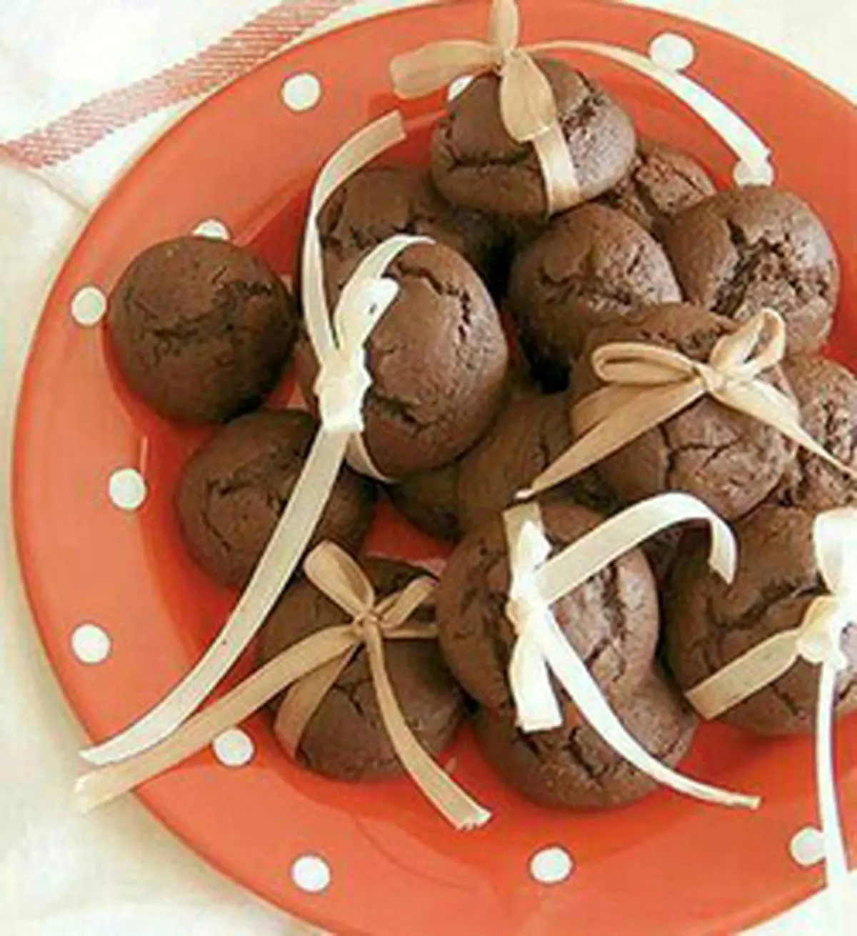 طرز تهیه شیرینی خرمای شکلاتی