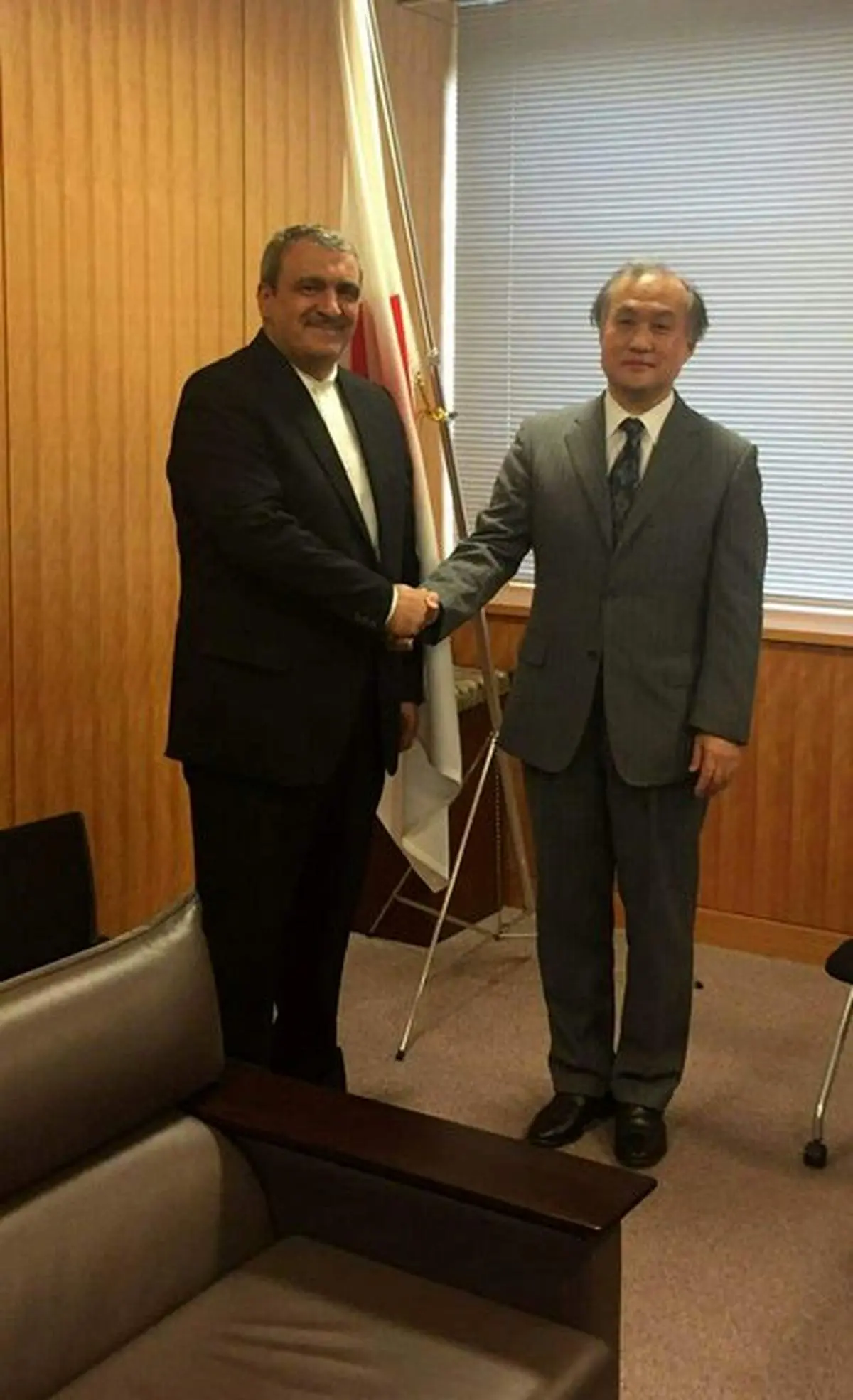 سفیر جدید ایران با قائم مقام وزیر امورخارجه ژاپن دیدار کرد
