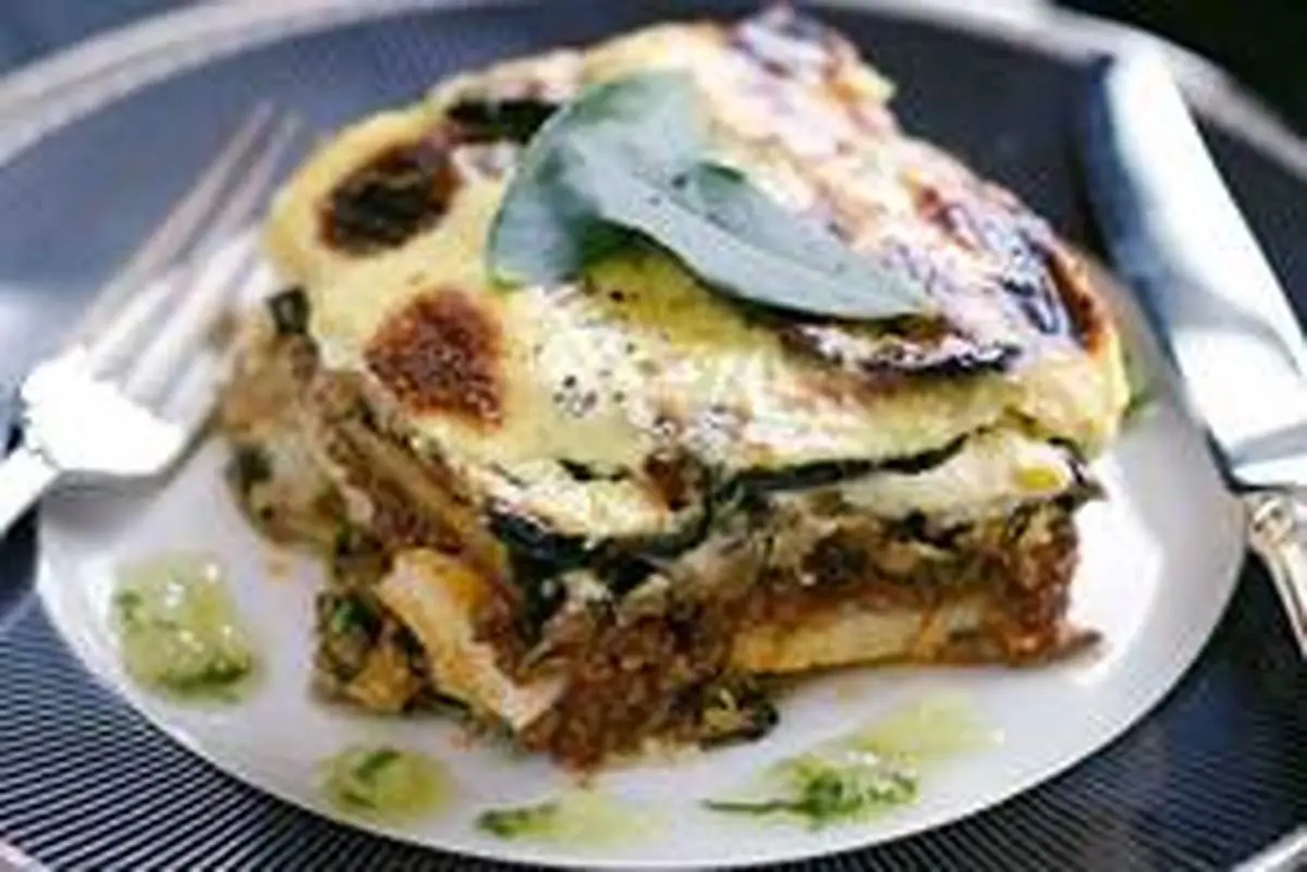 طرز تهیه سوفله بادمجان خوشمزه با سس سفید