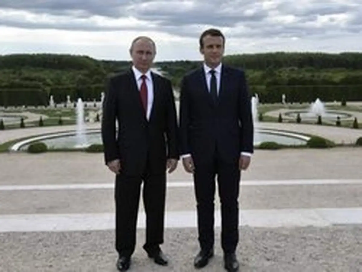 پوتین خواستار غلبه بر  اختلافات با فرانسه شد