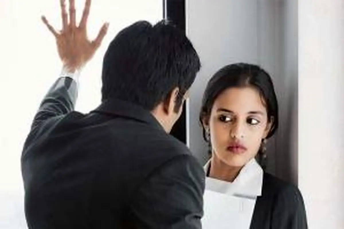 انواع مزاحمت های جنسی و نحوه برخورد با آنها