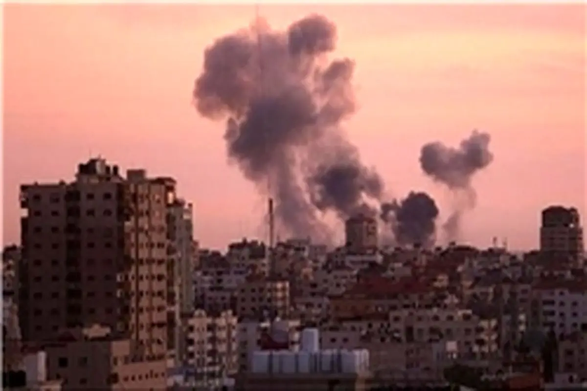 جنگنده‌های رژیم صهیونیستی غزه را به شدت بمباران کردند