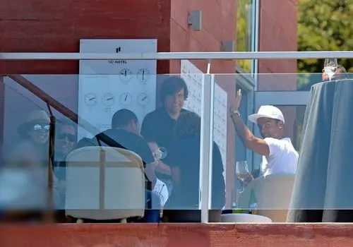 از پیتزا تا پذیرش هتل؛ فرهنگ انعام آمریکایی زیر تیغ انتقاد