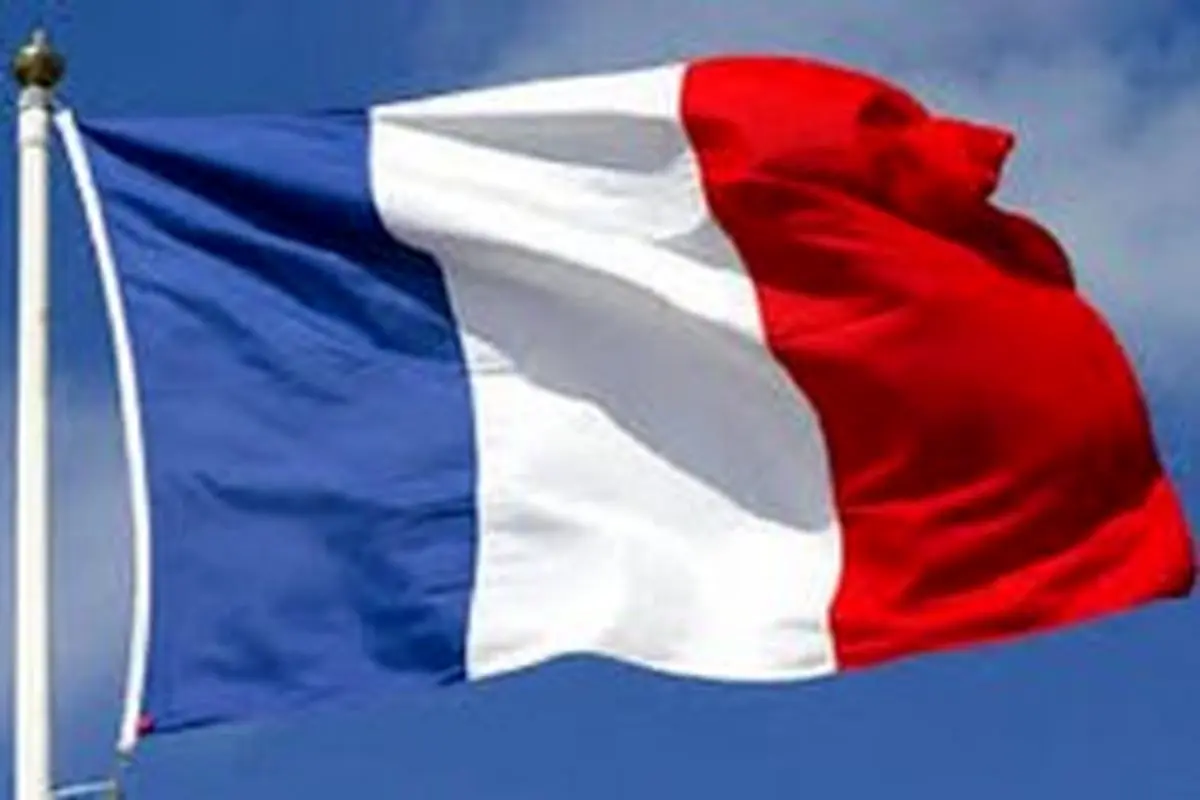 اعلام آمادگی فرانسه برای پذیرش کلاه سفید‌ها