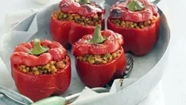 روش تهیه فلفل دلمه‌ای شکم پر با عدس