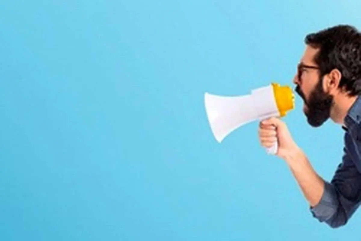 برای مبارزه با فساد تنها شعار ندهیم
