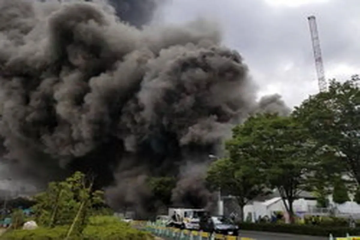 یک کارگاه ساختمانی در ژاپن آتش‌ گرفت
