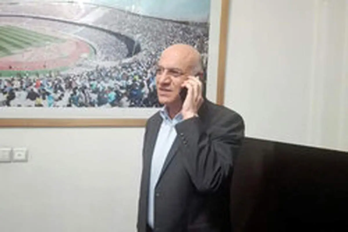 فتحی: استقلال همواره پرچمش بالاست