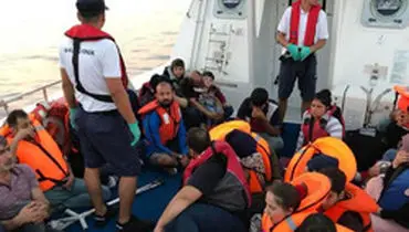 پناهجویان غیرقانونی از غرق شدن نجات یافتند