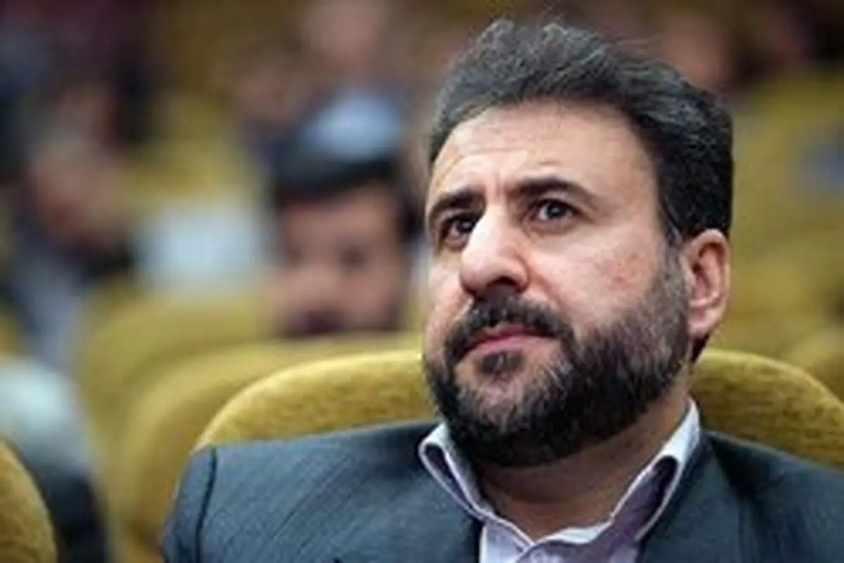 رئیس‌جمهور نباید وارد فضای جنگ لفظی با ترامپ می‌شد