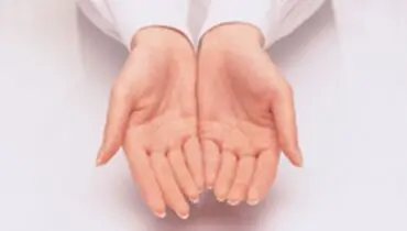 علت عرق کف دست چیست