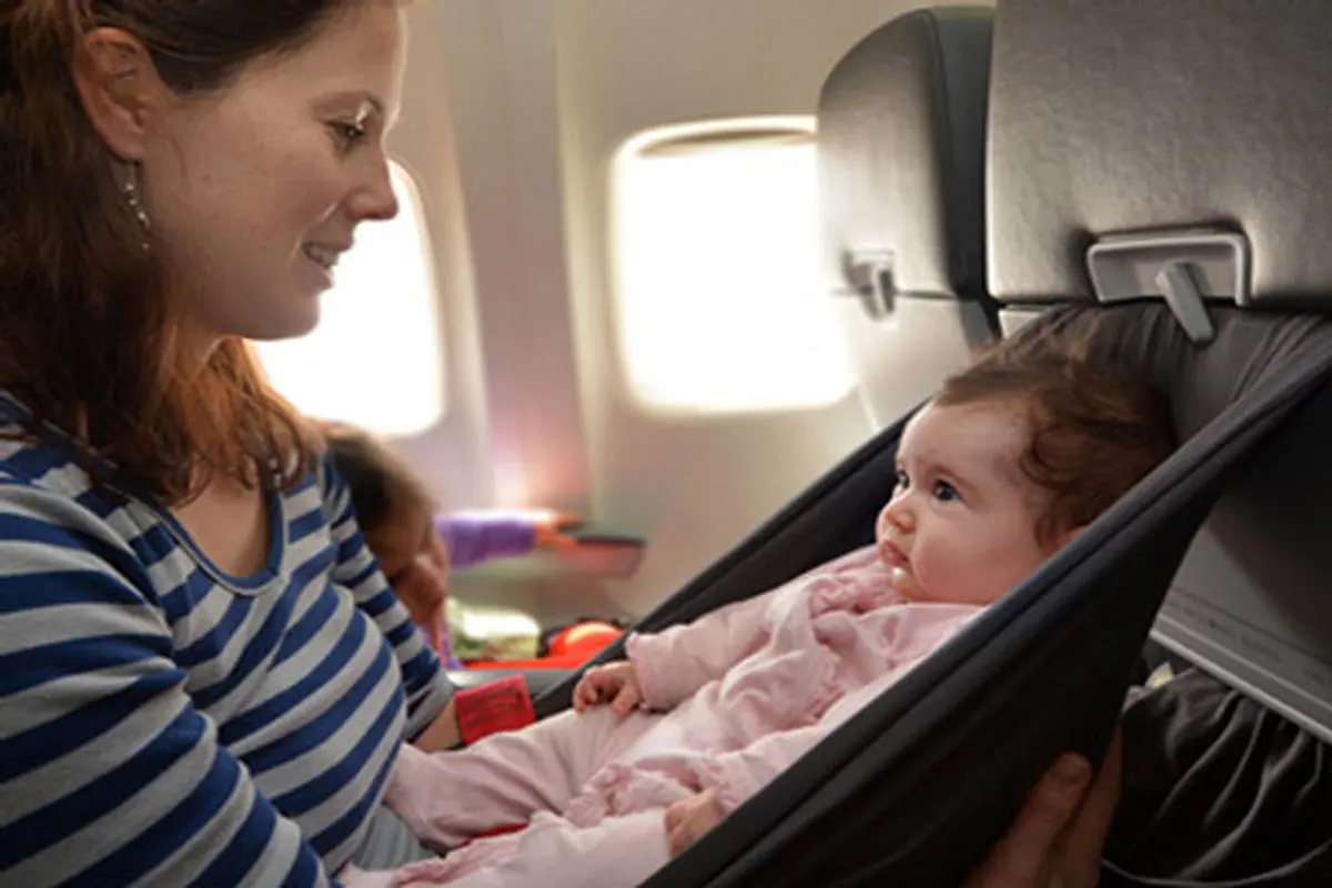 چگونه با نوزاد سفر هوایی خوبی داشته باشیم