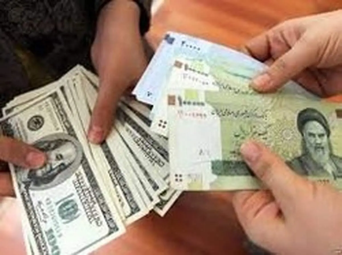 دلالان در تب و تاب فروش شبانه دلار