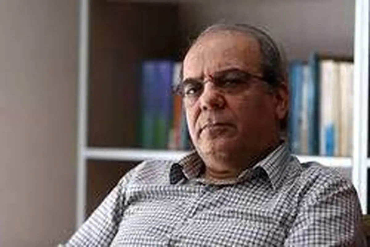 عباس عبدی: دولت برنامه‌هایش را اعلام کند