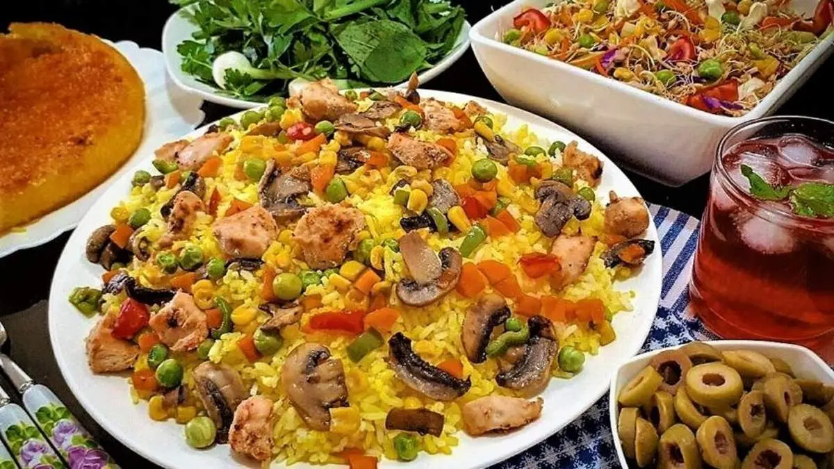 طرز تهیه پلو یونانی، غذایی رنگارنگ و لذیذ