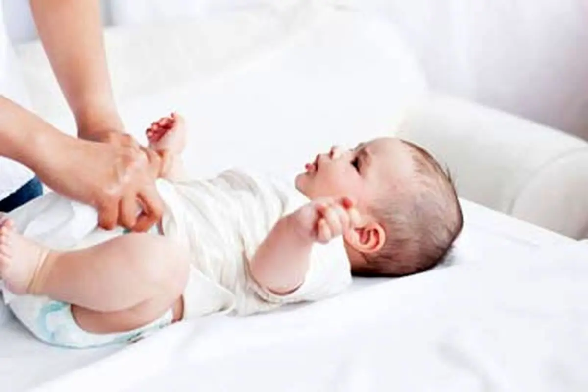 دلایل وجود خون در مدفوع نوزاد